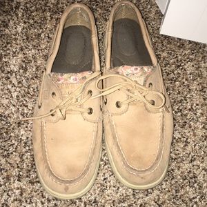 Floral sperrys size 8.5!